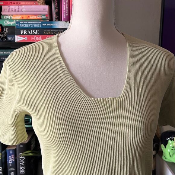 City Silk Size Small light green 55% silk women’s vintage 90s blouse y2k - Picture 4 of 5